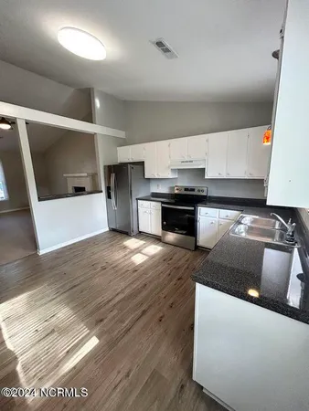 $1,075 | 158 Corey Circle, Jacksonville, NC 28546