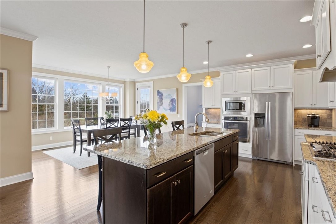 8 Escena Rise Pittsford, NY 14534 - Photo 11 of 43