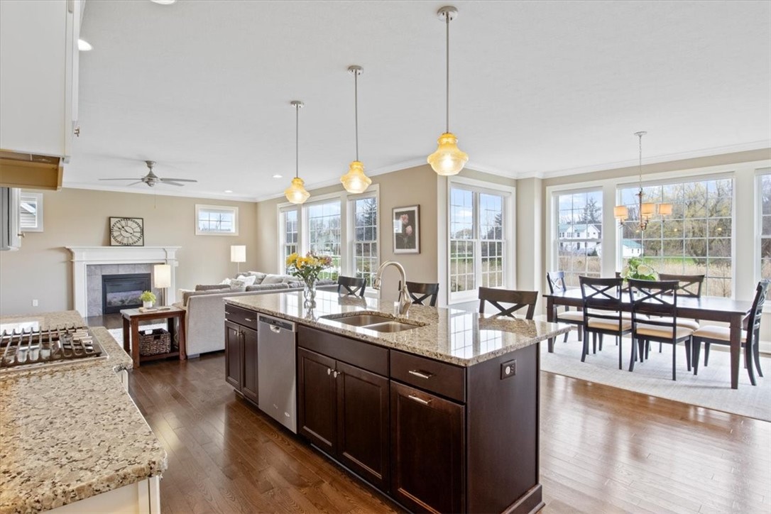 8 Escena Rise Pittsford, NY 14534 - Photo 13 of 43