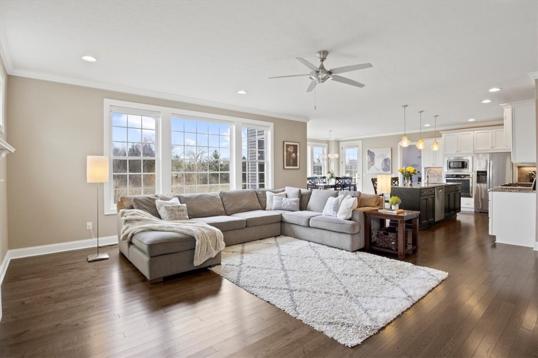 8 Escena Rise Pittsford, NY 14534 - Photo 7 of 43