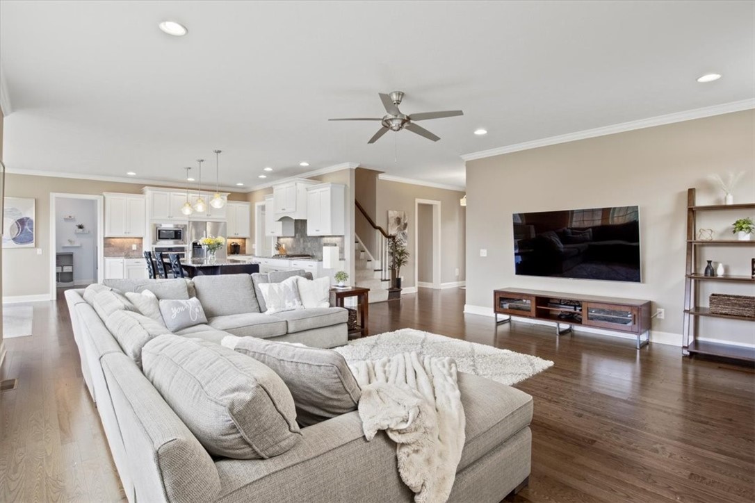 8 Escena Rise Pittsford, NY 14534 - Photo 8 of 43