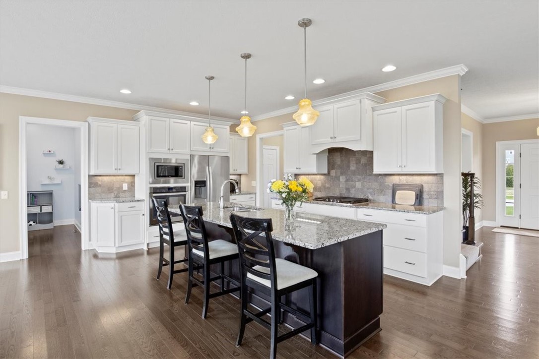 8 Escena Rise Pittsford, NY 14534 - Photo 9 of 43