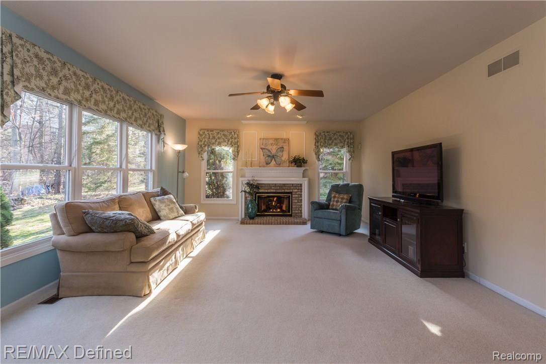 3819 Red Root Road Lake Orion, MI 48360 - Photo 26 of 37 3819 Red Root-40.jpg