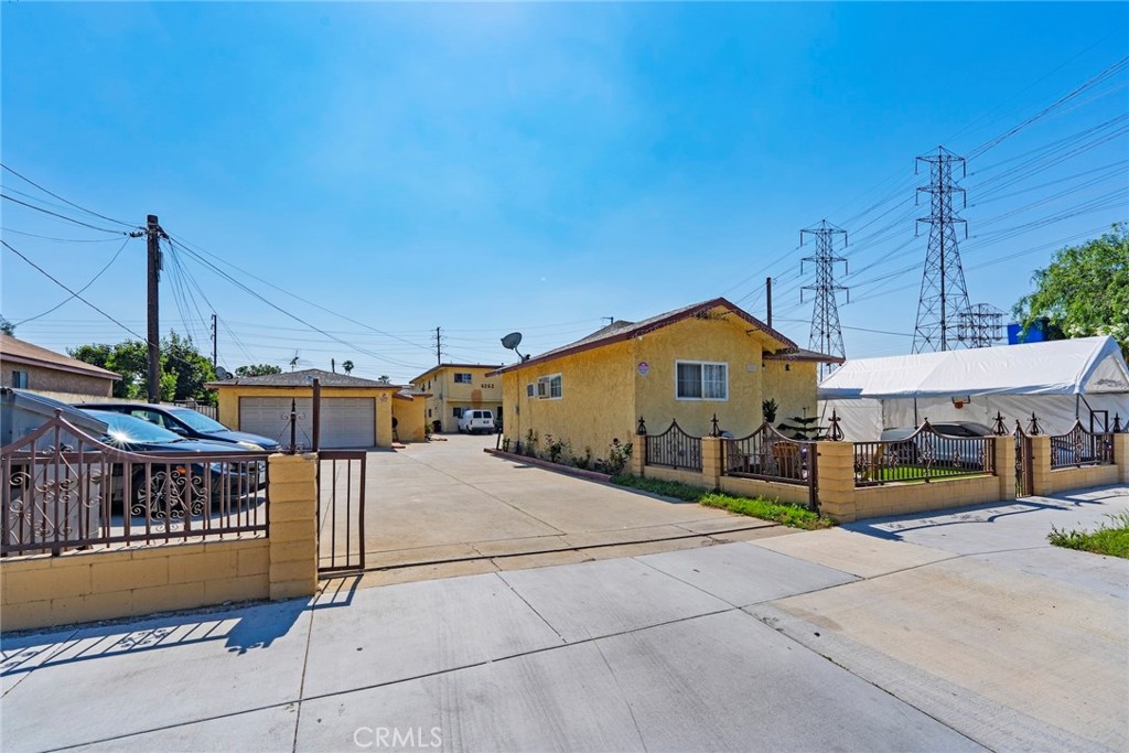 6260 Ferguson Drive Commerce, CA 90022 - Photo 12 of 28 a house view with a sitting space