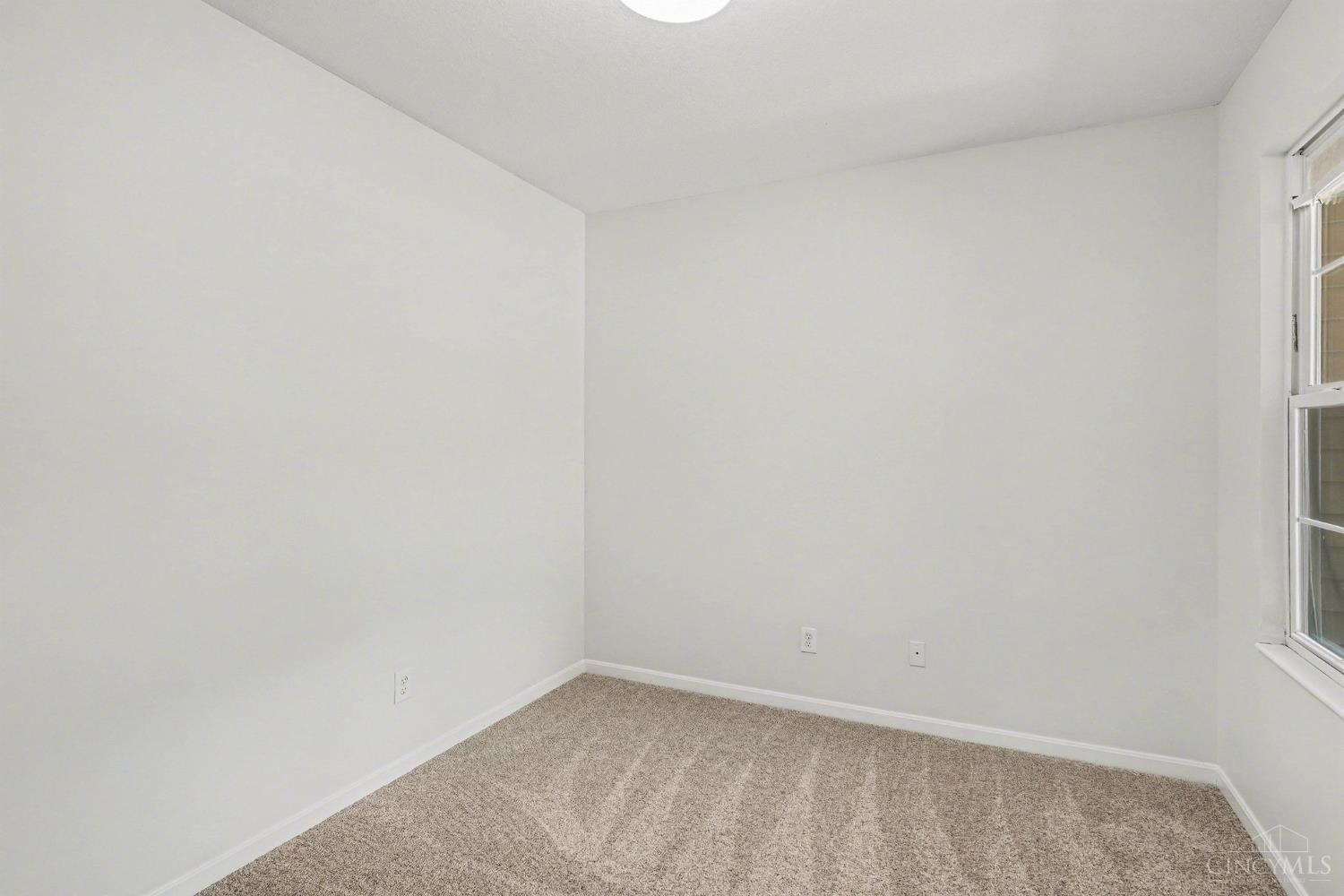 8058 Bridge Point Drive Cincinnati, OH 45248 - Photo 18 of 27