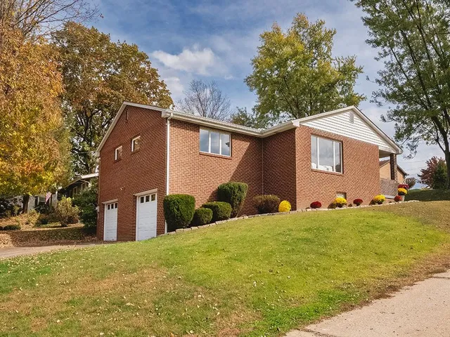 $215,000 | 405 5th Avenue, Hyde Park, PA 15641