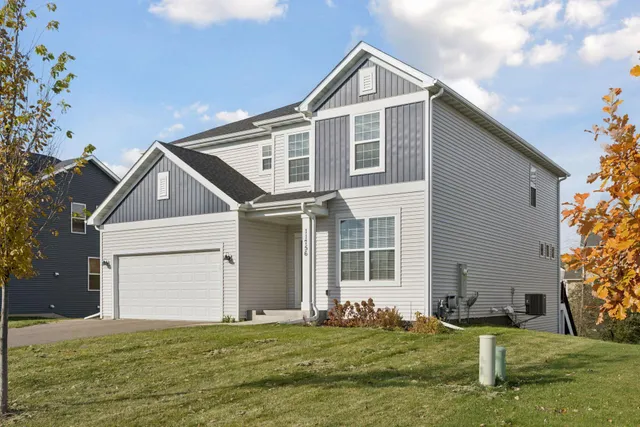 $585,000 | 11756 Upper 31st Street North, Lake Elmo, MN 55042