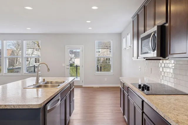 $585,000 | 11756 Upper 31st Street North, Lake Elmo, MN 55042