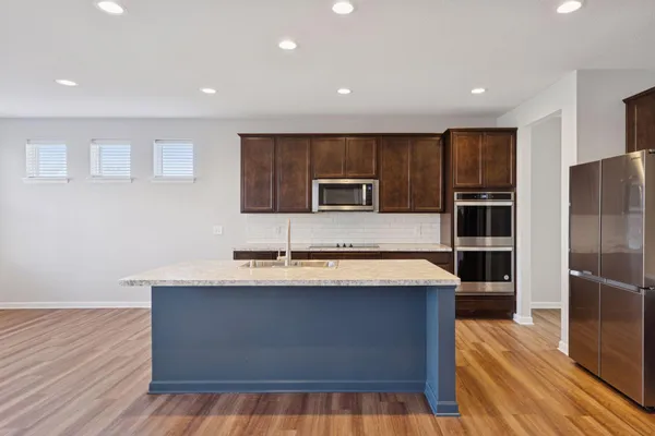 $585,000 | 11756 Upper 31st Street North, Lake Elmo, MN 55042