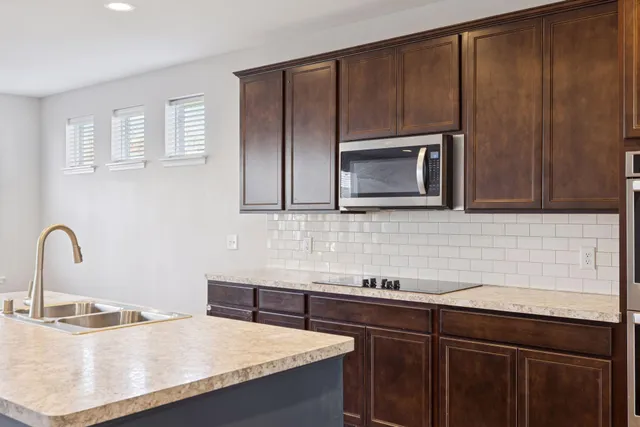 $585,000 | 11756 Upper 31st Street North, Lake Elmo, MN 55042