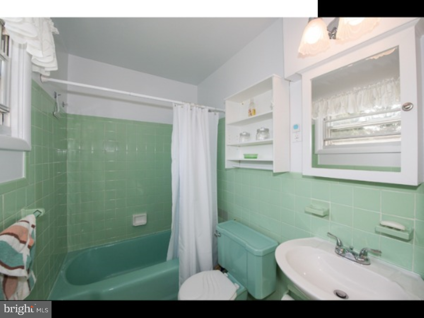 733 Chapel Road Glenside, PA 19038 - Photo 11 of 17 Master Bathroom