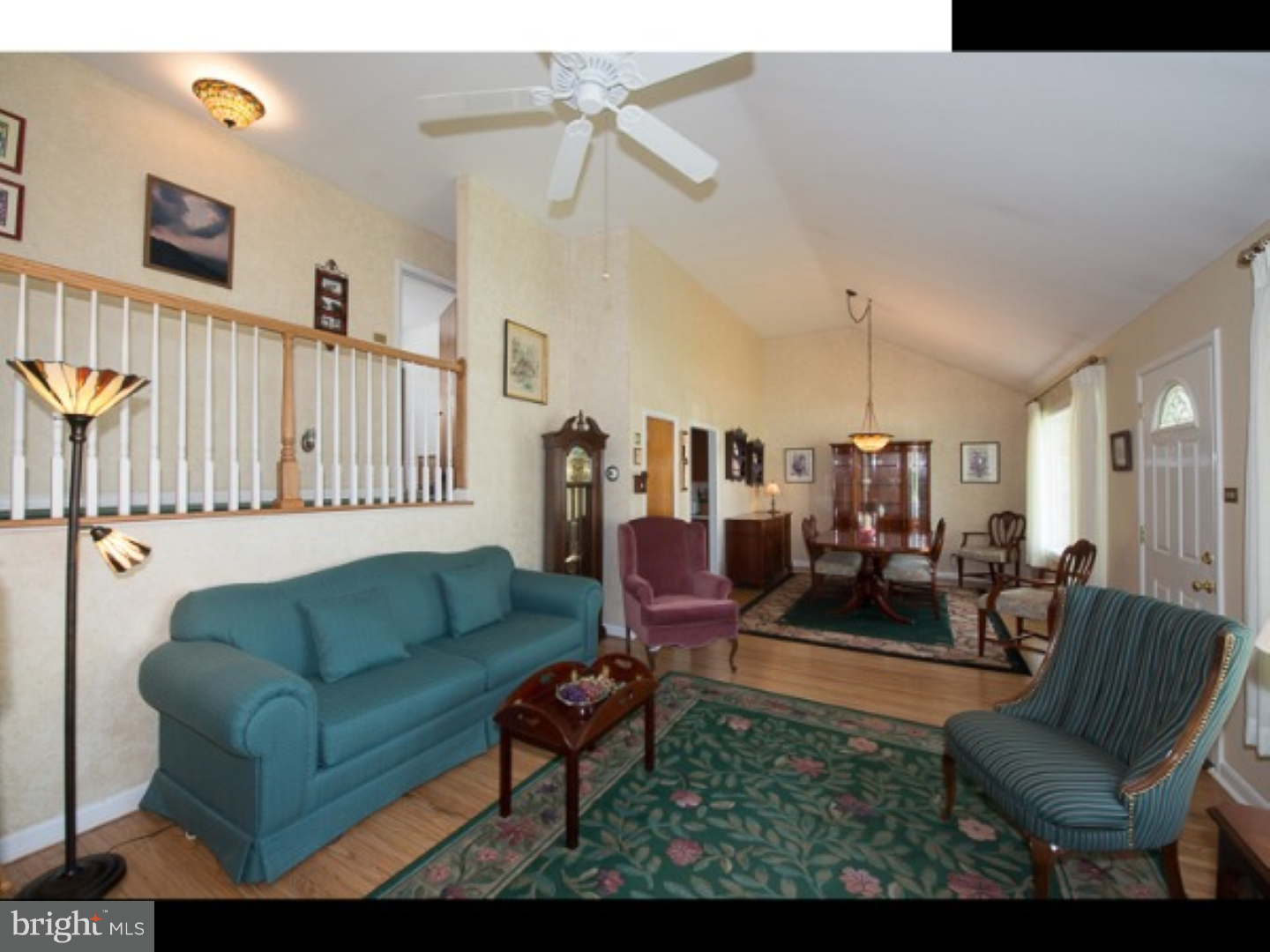 733 Chapel Road Glenside, PA 19038 - Photo 4 of 17 Living Room