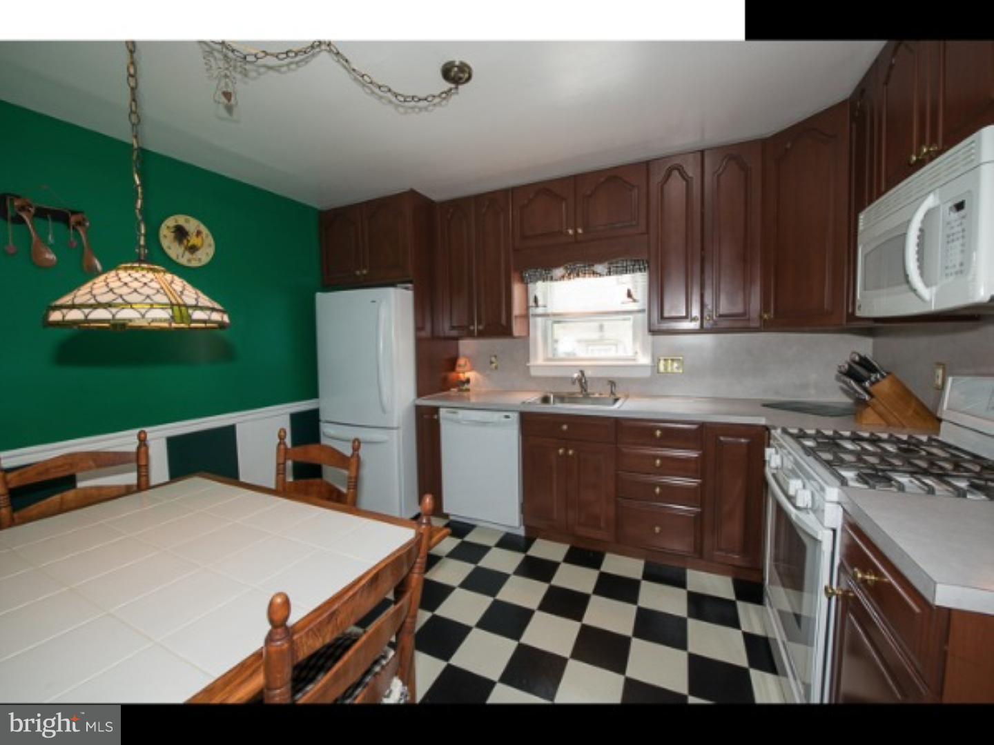 733 Chapel Road Glenside, PA 19038 - Photo 7 of 17 Kitchen