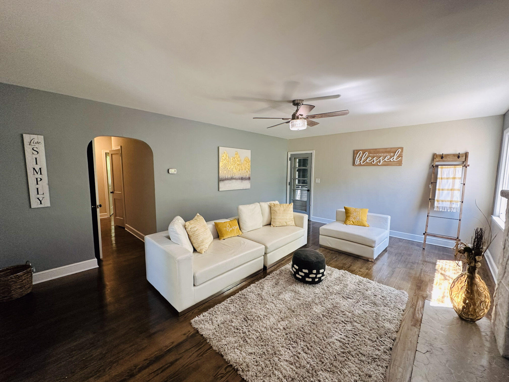 4237 Cove Road Roanoke, VA 24017 - Photo 8 of 39 6D441CBE-32B7-4FA2-822D-83E44CEC57B6