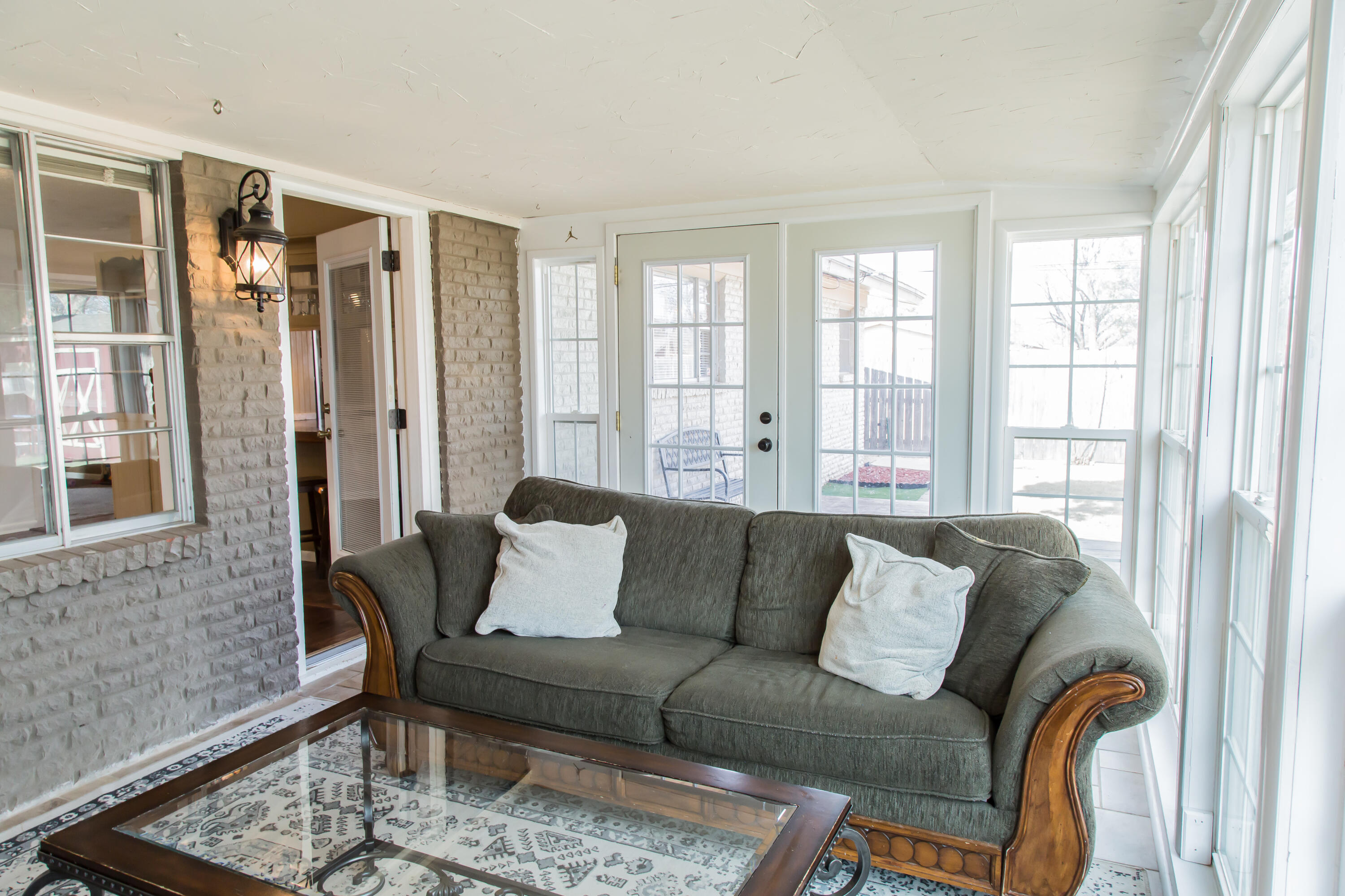 1106 Amarillo Plainview, TX 79072 - Photo 54 of 61 a living room with furniture and a window