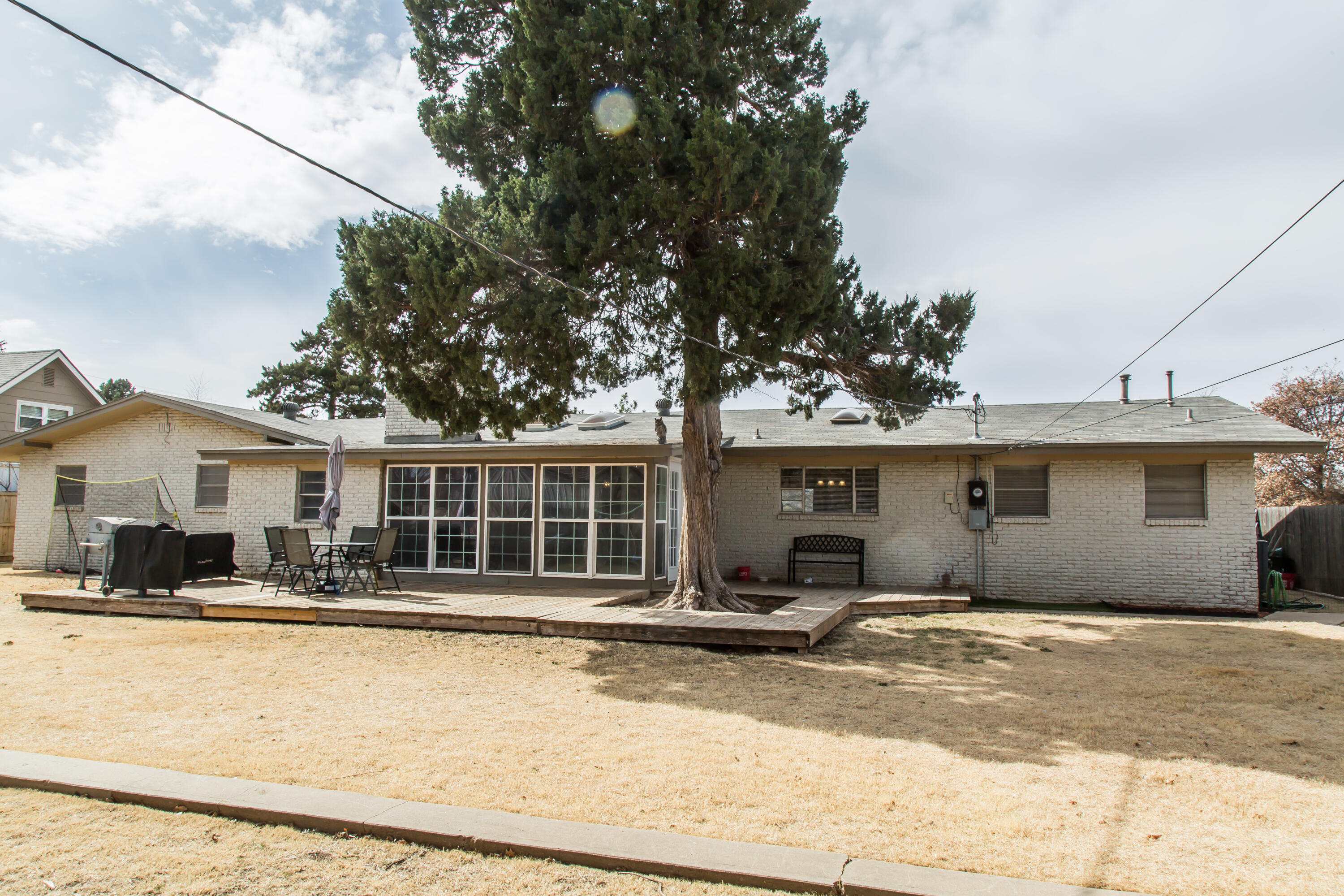 1106 Amarillo Plainview, TX 79072 - Photo 60 of 61 a front view of a house with a porch