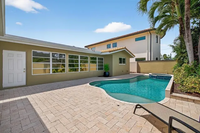 $819,900 | 5730 Northeast 21st Road, Fort Lauderdale, FL 33308