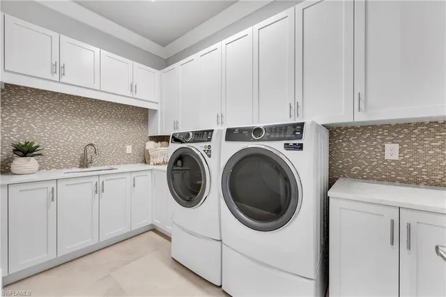 $5,250,000 | 12100 Via Del Fontana Avenue, Fort Myers, FL 33919