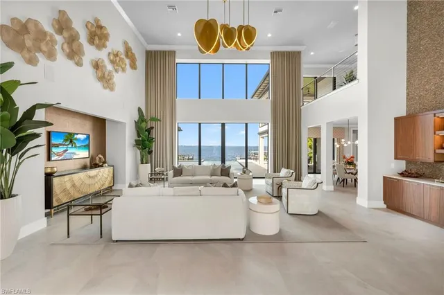 $5,250,000 | 12100 Via Del Fontana Avenue, Fort Myers, FL 33919