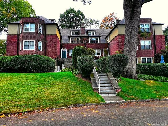 $420,000 | 5 Campus Place, Unit 2B, Scarsdale, NY 10583