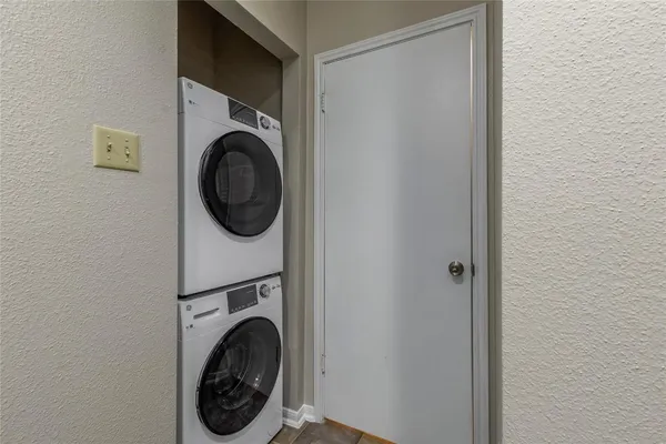 $1,800 | 8055 Cambridge Street, Unit 43, Houston, TX 77054