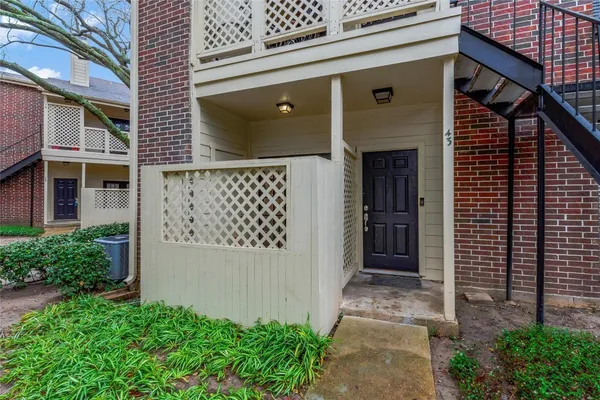 $1,800 | 8055 Cambridge Street, Unit 43, Houston, TX 77054