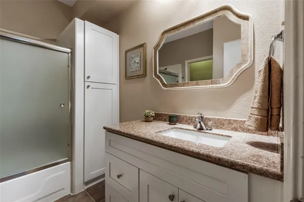 $1,800 | 8055 Cambridge Street, Unit 43, Houston, TX 77054