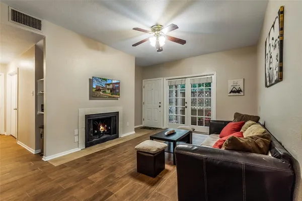 $1,800 | 8055 Cambridge Street, Unit 43, Houston, TX 77054