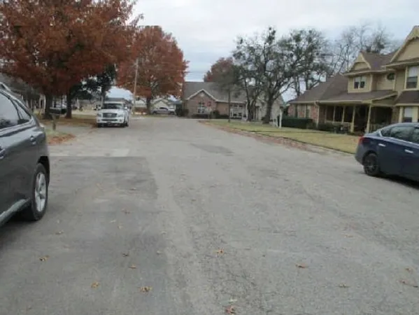 $171,110 | 517 South Kirby Street, Pilot Point, TX 76258