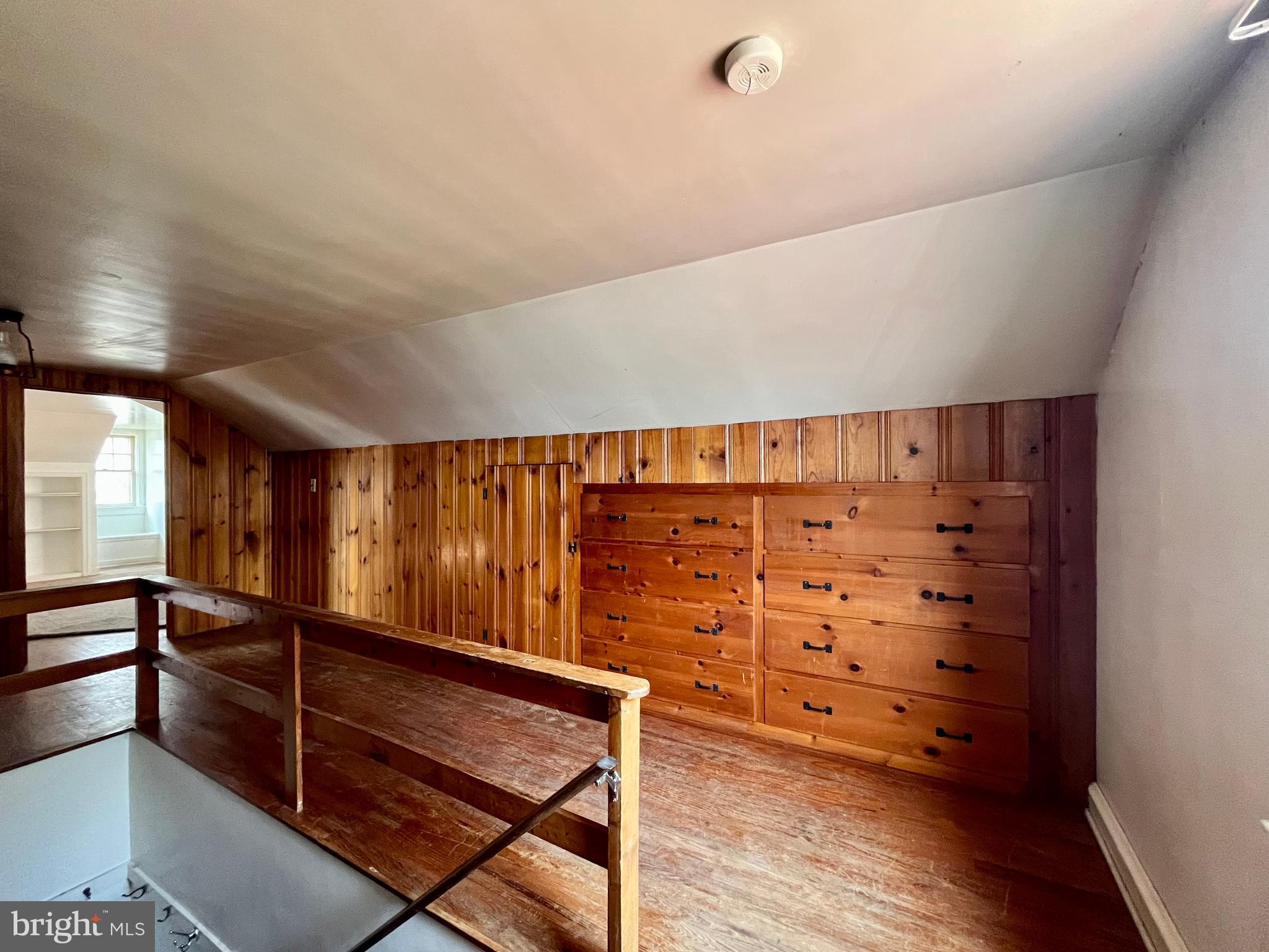 91 North Reamstown Road Reamstown, PA 17567 - Photo 16 of 24 2nd Floor built in drawers
