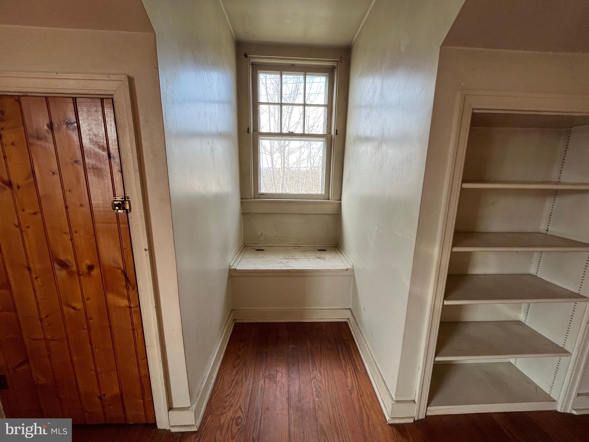 91 North Reamstown Road Reamstown, PA 17567 - Photo 20 of 24 2nd Floor bedroom window seat