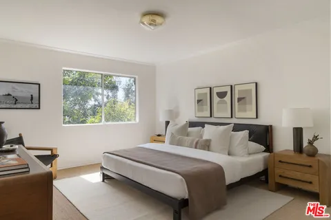 $949,000 | 4003 Sunset Drive, Unit 8, Los Angeles, CA 90027