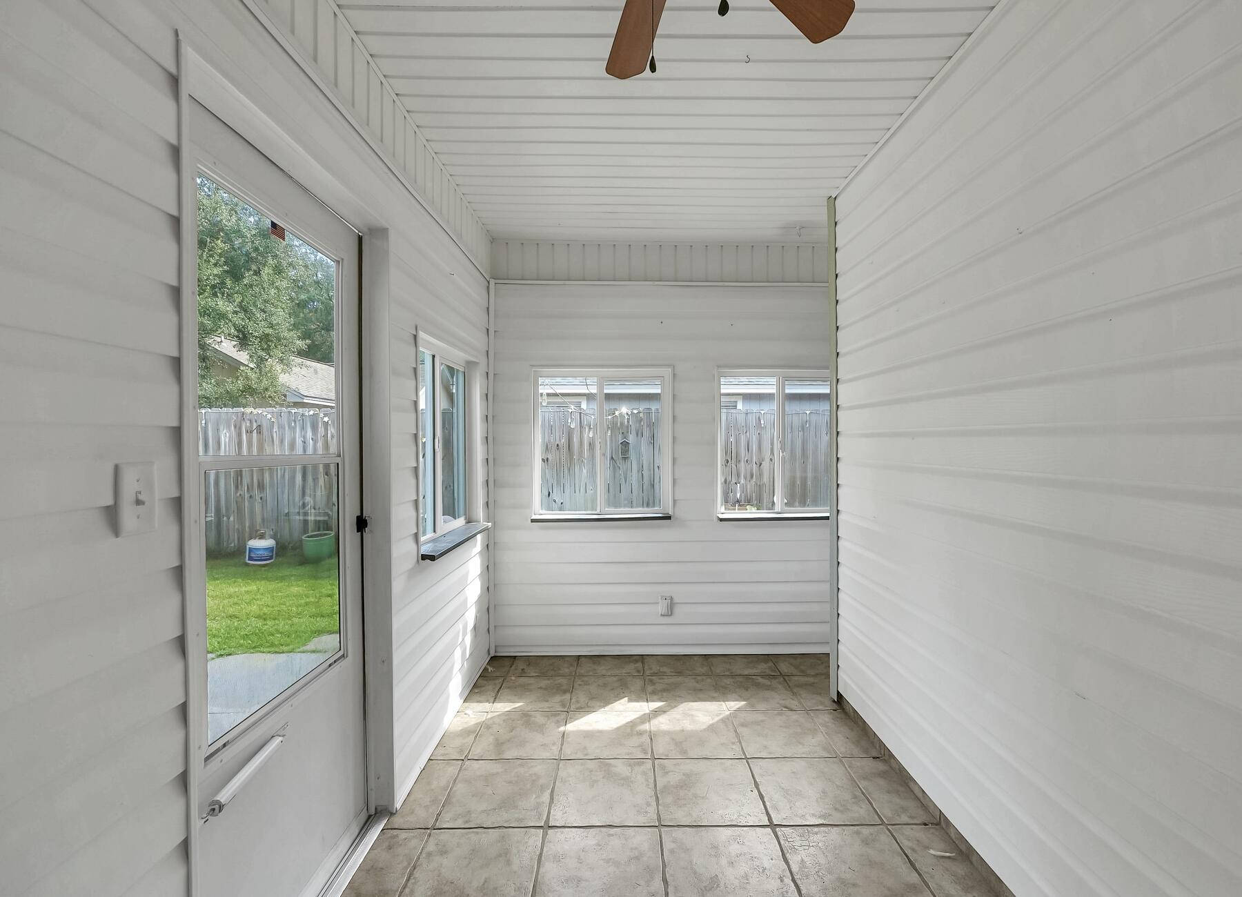 129 Wright Circle Niceville, FL 32578 - Photo 40 of 44 a bathroom with a shower