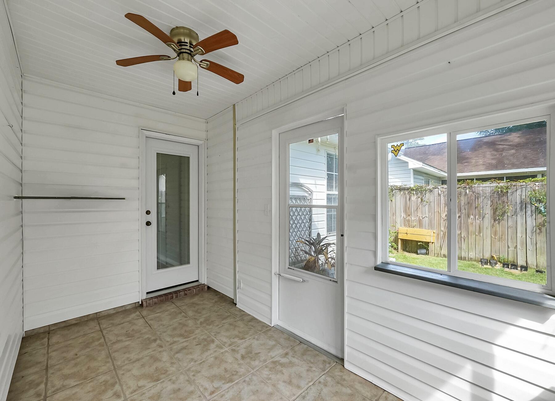 129 Wright Circle Niceville, FL 32578 - Photo 42 of 44 a view of an entryway of a house