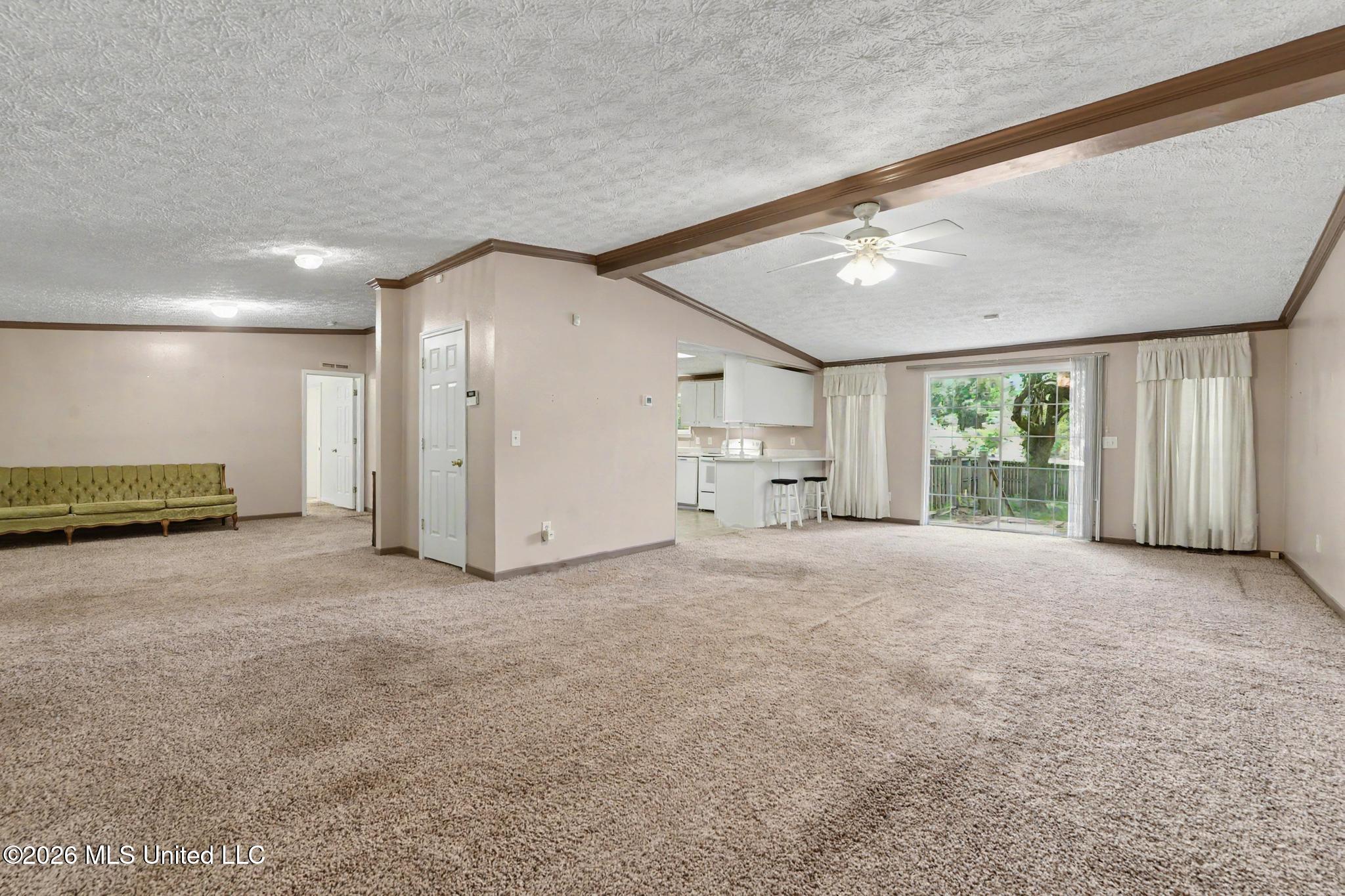 2916 Lee Pierce Road Moss Point, MS 39562 - Photo 5 of 29 005