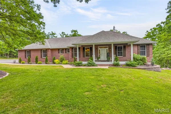 $699,900 | 414 Silver Creek Road, Farmington, MO 63640