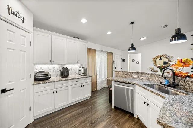 $364,000 | 5585 Southeast 4th Place, Ocala, FL 34480