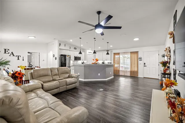 $364,000 | 5585 Southeast 4th Place, Ocala, FL 34480