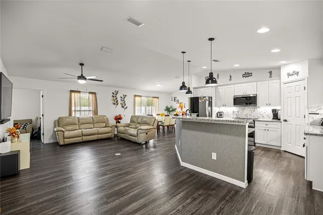 $364,000 | 5585 Southeast 4th Place, Ocala, FL 34480