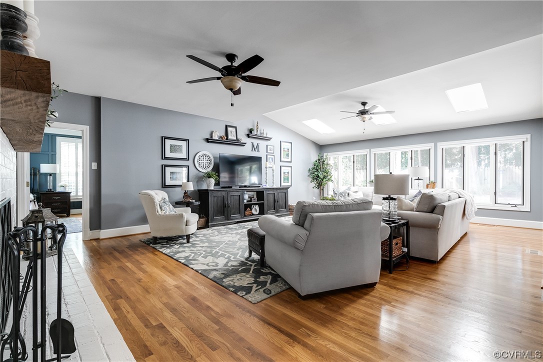 9123 Carterham Road Henrico, VA 23229 - Photo 11 of 47 Enormous family space