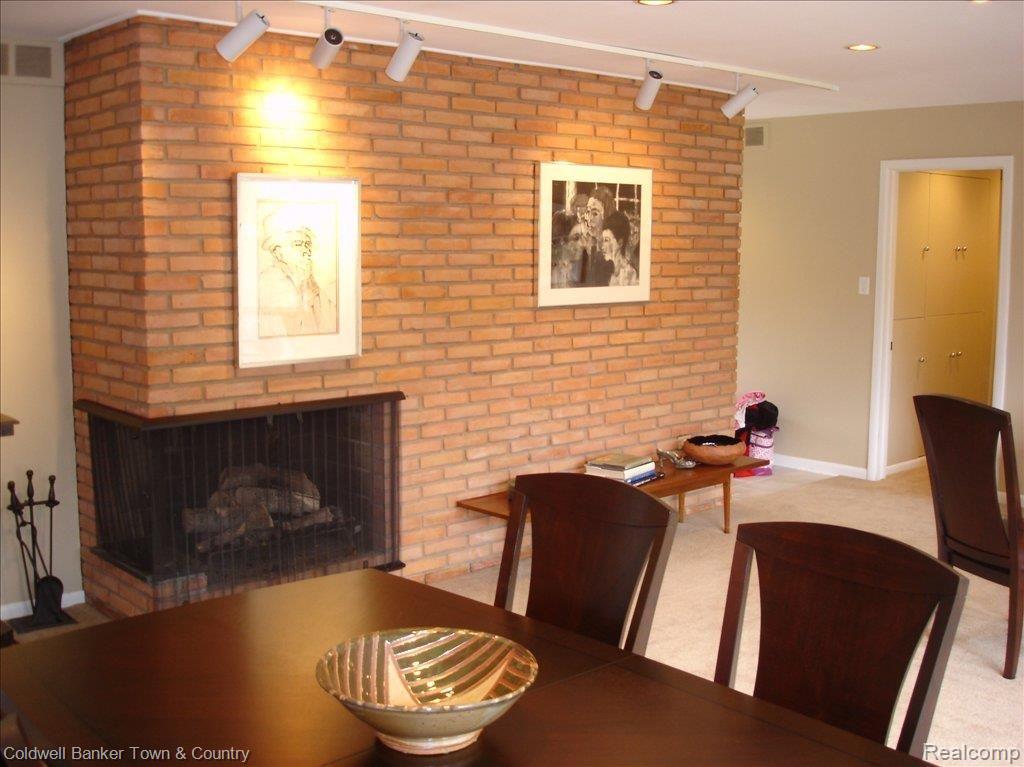 4565 Pickering Road Bloomfield Hills, MI 48301 - Photo 19 of 25 Family - formal dining