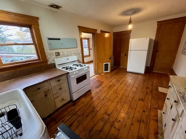 $2,000 | 509 North 4th Street, Niles, MI 49120