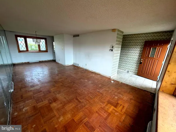 $349,900 | 9610 Dedaker Street, Philadelphia, PA 19115
