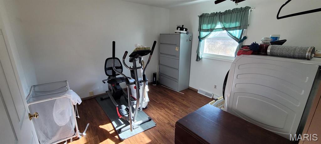 10854 Lake Road Highland, IL 62249 - Photo 4 of 21