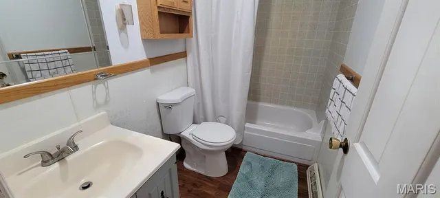 $325,000 | 10854 Lake Road, Highland, IL 62249