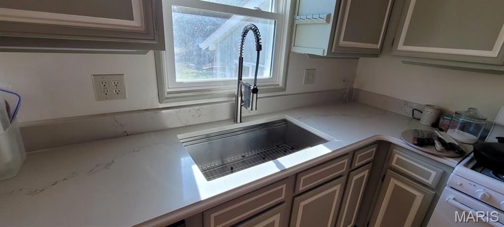 10854 Lake Road Highland, IL 62249 - Photo 10 of 21