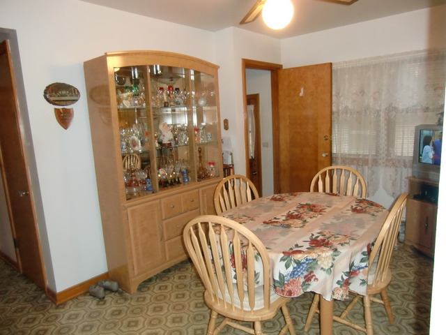 9006 West 22nd Place North Riverside, IL 60546 - Photo 7 of 23