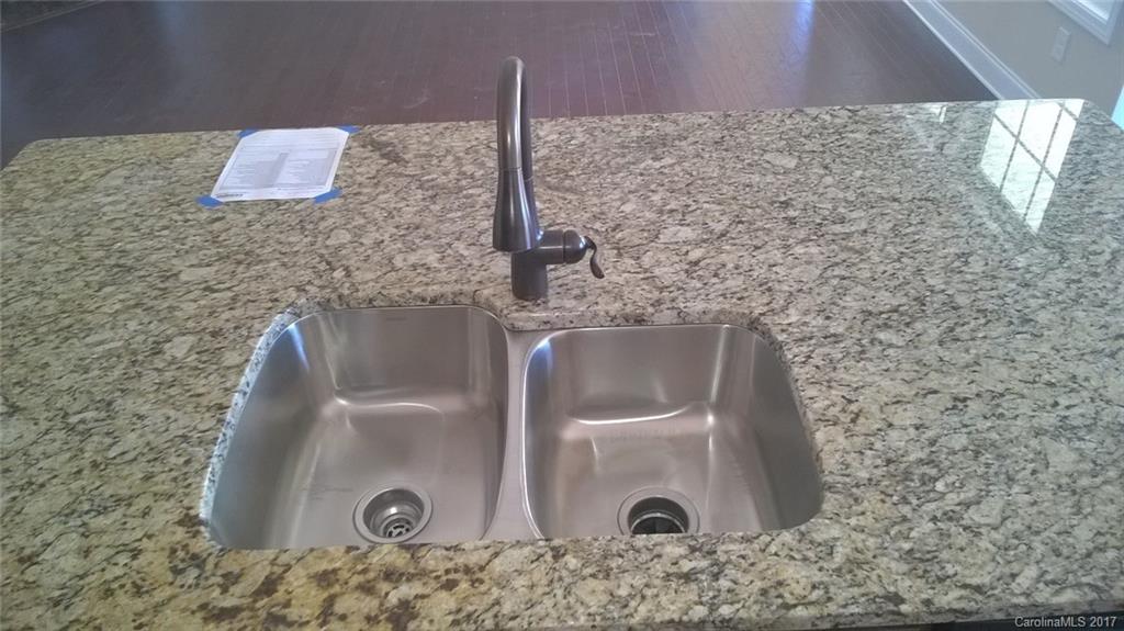 7615 Hamilton Bridge Road Charlotte, NC 28278 - Photo 8 of 24 Gallery Image 8