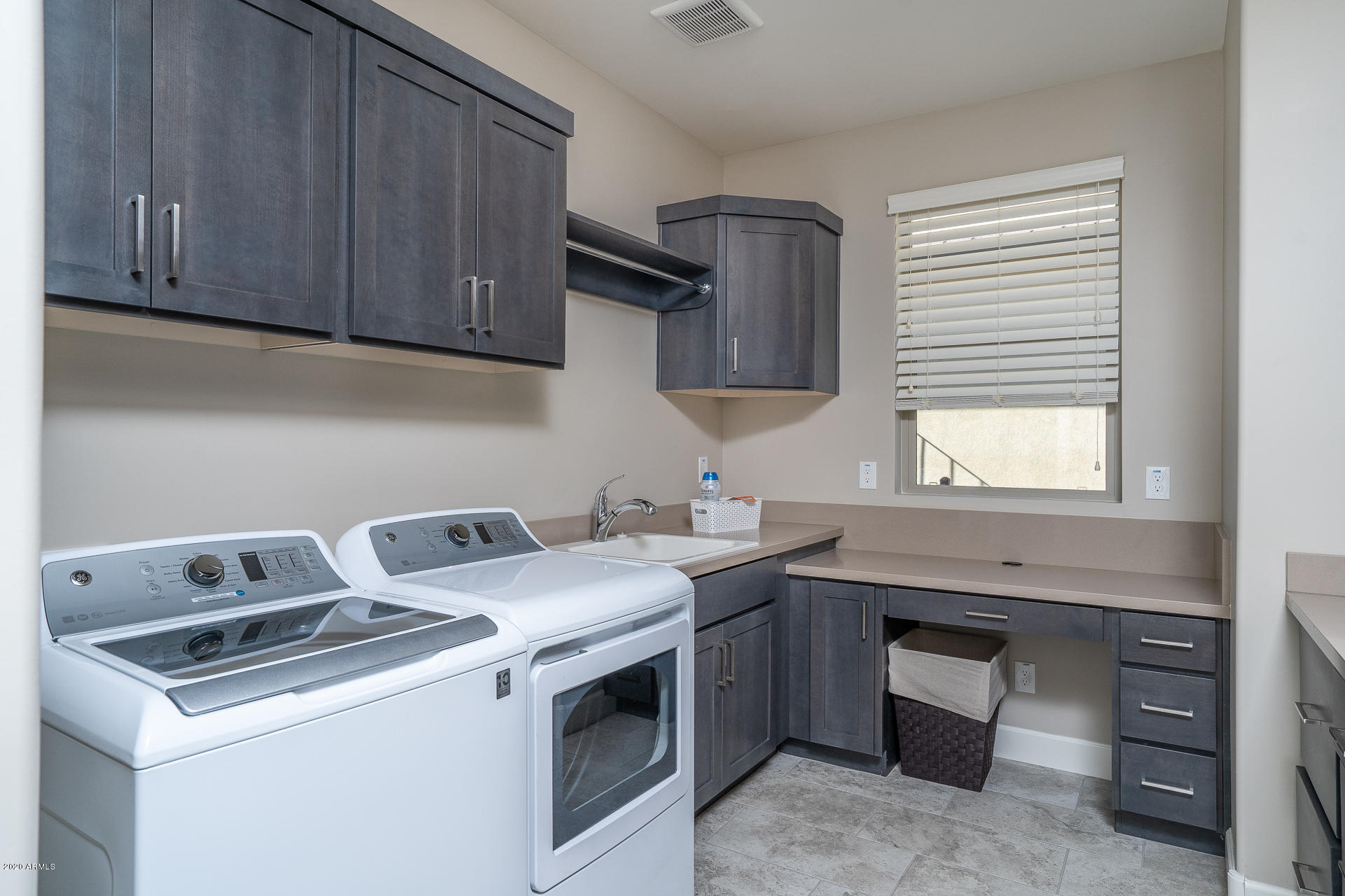 17817 East Woolsey Way Rio Verde, AZ 85263 - Photo 21 of 56 21) LAUNDRY_WORKROOM