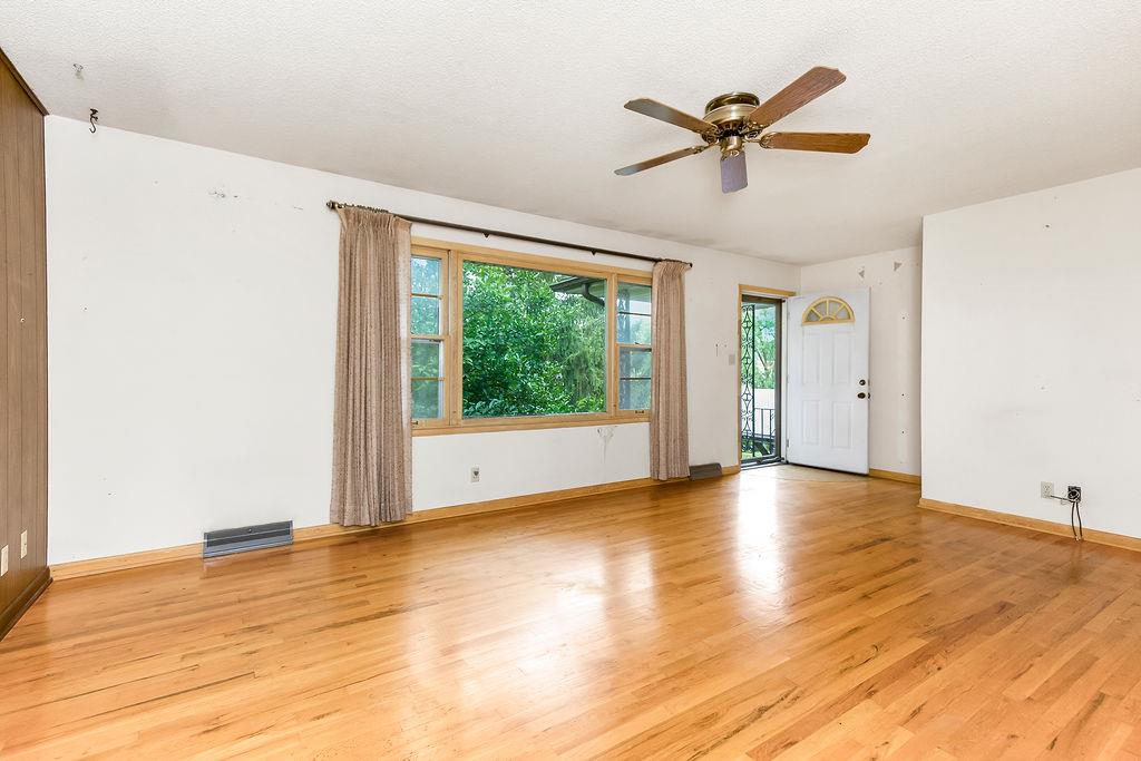 16623 Fort Riley Road Leavenworth, KS 66048 - Photo 2 of 30 Gallery Image 2